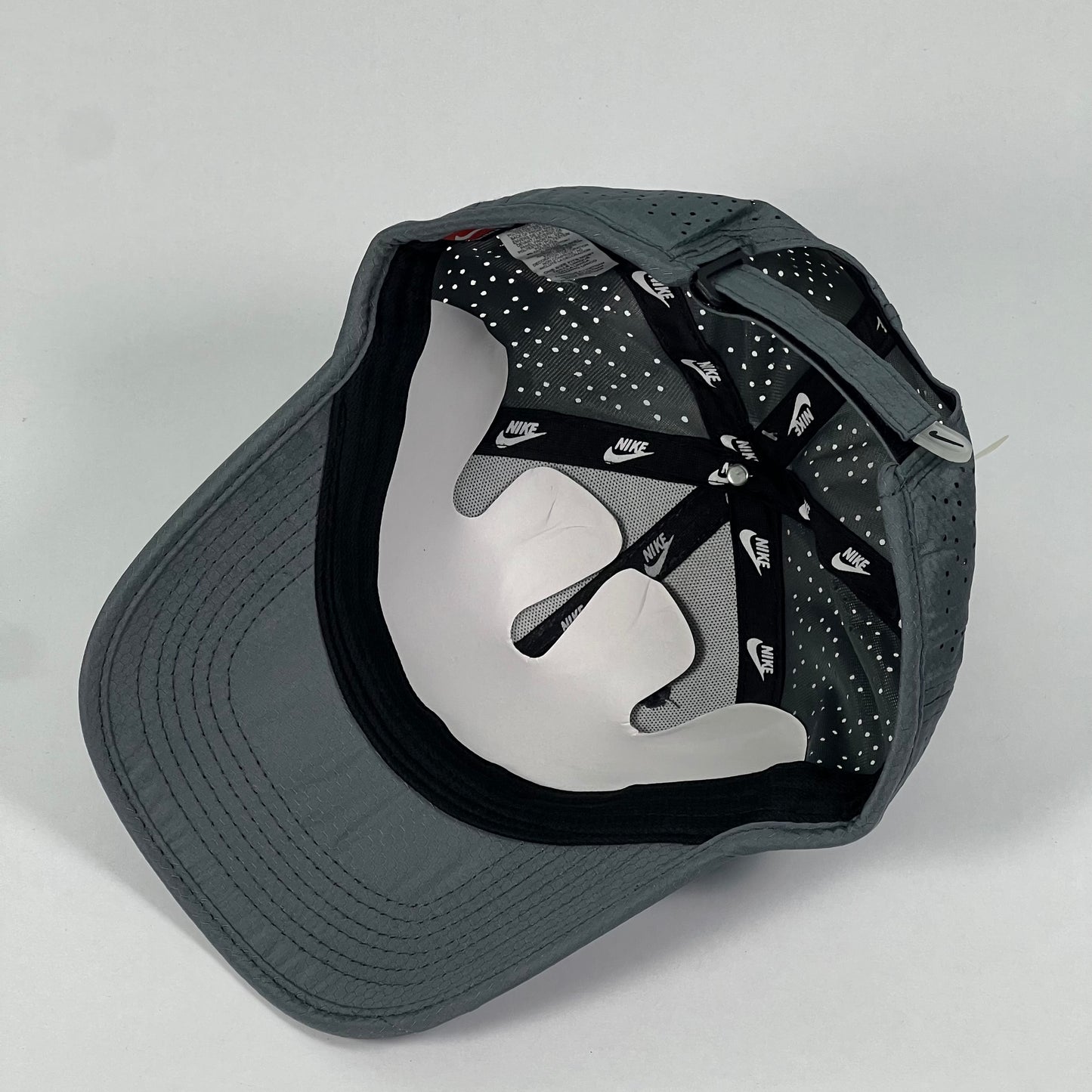 CAP Nike Grey